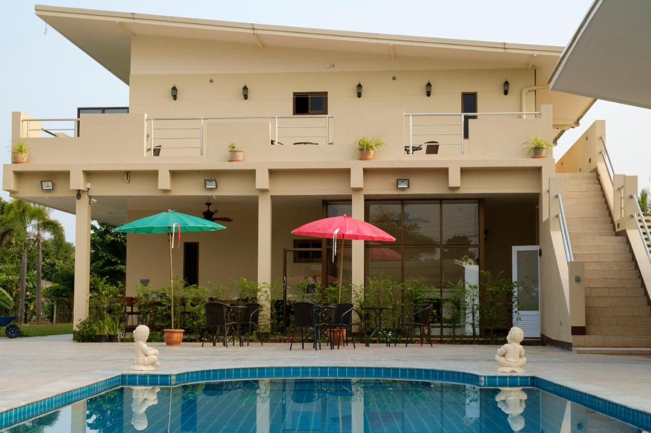 Relax Garden House Hotel Чиангмай Екстериор снимка