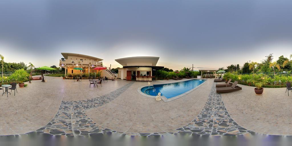 Relax Garden House Hotel Чиангмай Екстериор снимка