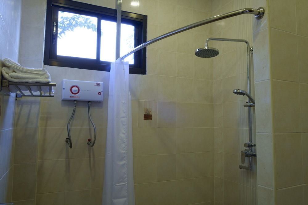 Relax Garden House Hotel Чиангмай Екстериор снимка