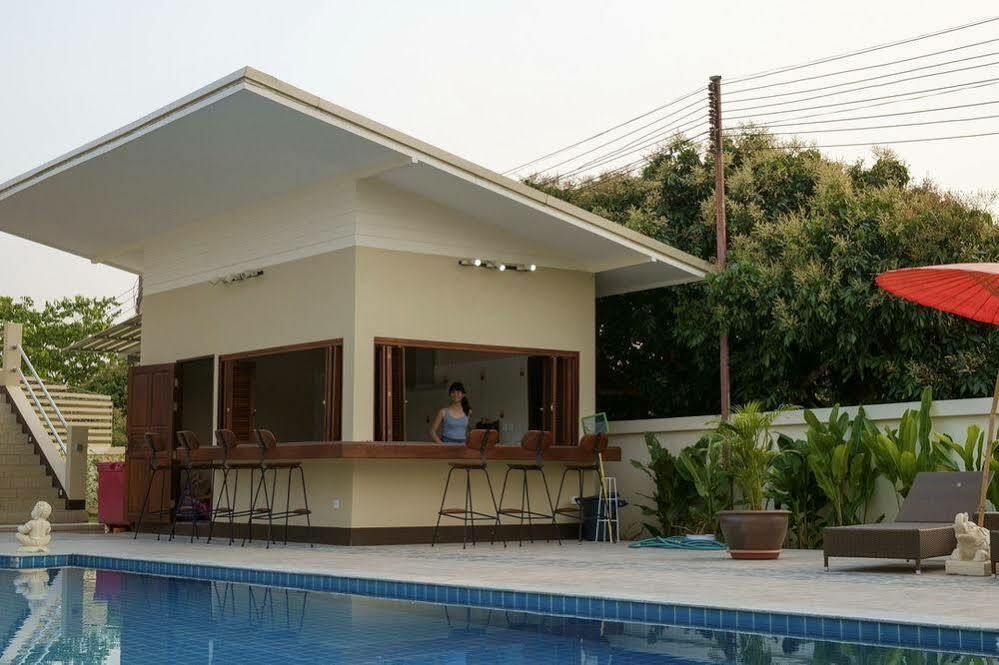 Relax Garden House Hotel Чиангмай Екстериор снимка